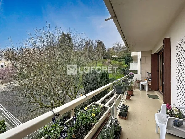 Bougival limite Rueil-Malmaison - Appartement 87 m² avec balcon, cave et box