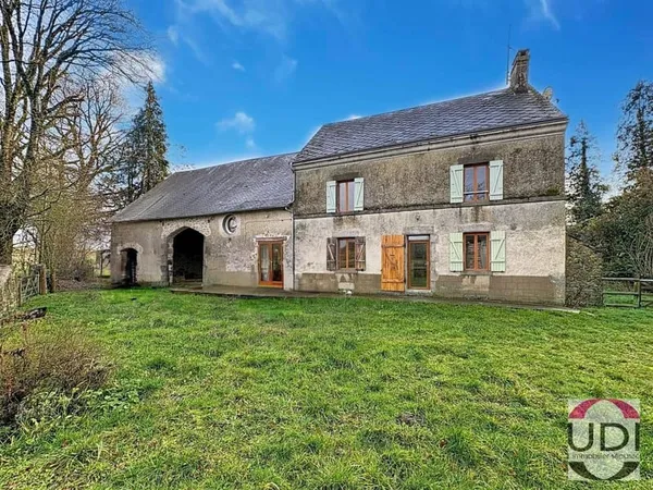 Maison À Vendre à Lizières