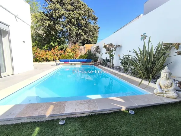 Élégante Maison de 5 pièces avec piscine et terrasse à La Penne-sur-Huveaune