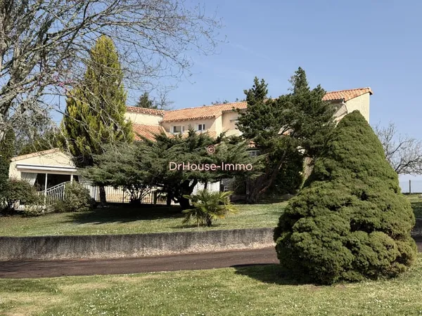 Maison de 5 chambres, piscine et parc arboré de 7000 m2