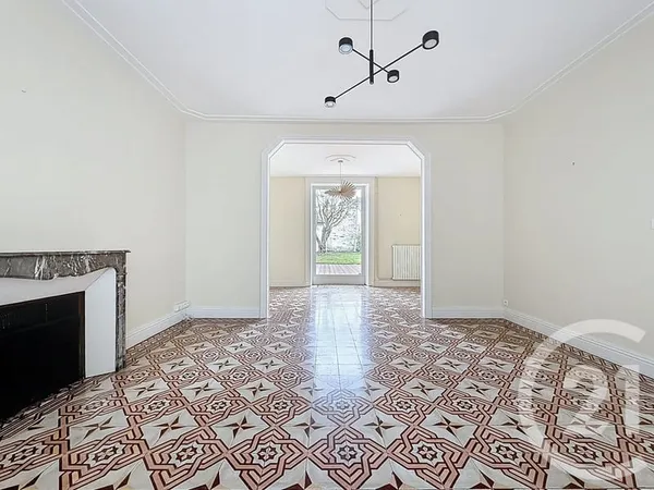 Maison 6 pièces 190 m²