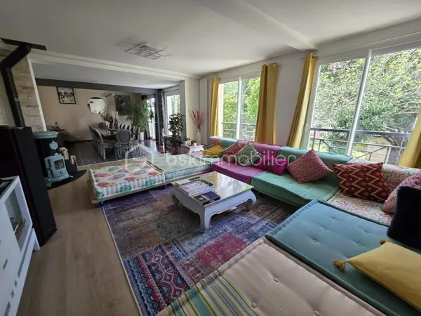 LUXUEUSE MAISON 209 M2 PROCHE CENTRE VILLE