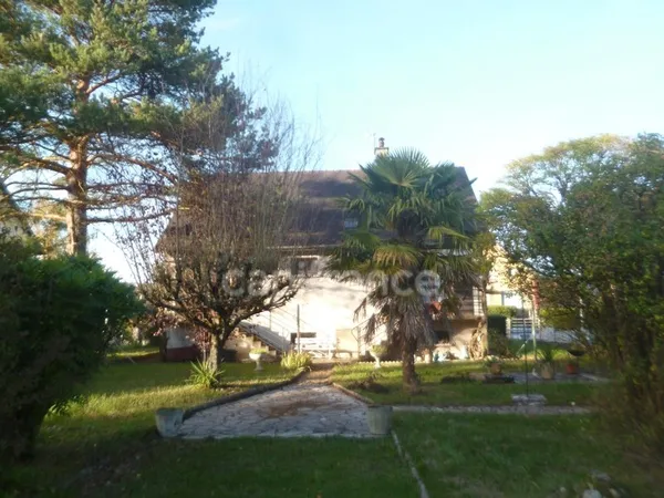 Maison à vendre 6 pièces, 4 chambres, sous-sol 2 garages PREMERY (58)