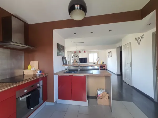 Grand T2 lumineux de 58 m2 avec extérieur