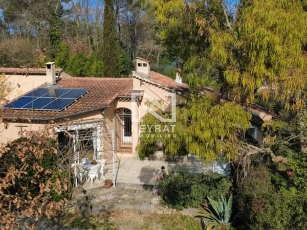 FAYENCE MAISON DE PLAIN-PIED AVEC 3 CHAMBRES ET DEPENDANCES