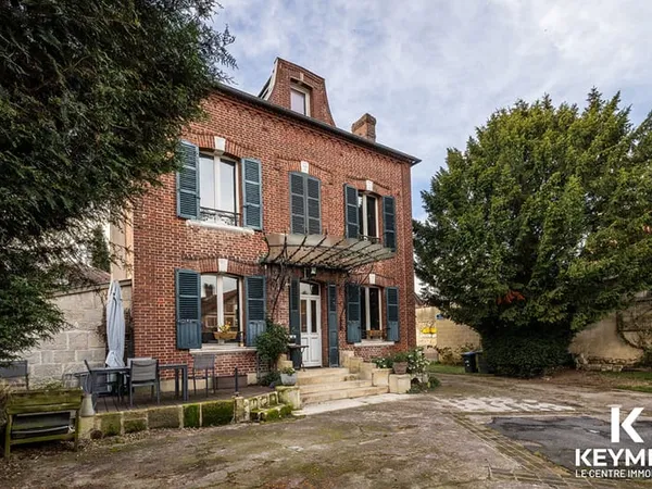 Maison de Maître - Neuilly-En-Thelle - 7 pièces - seconde habitation - Proche centre ville