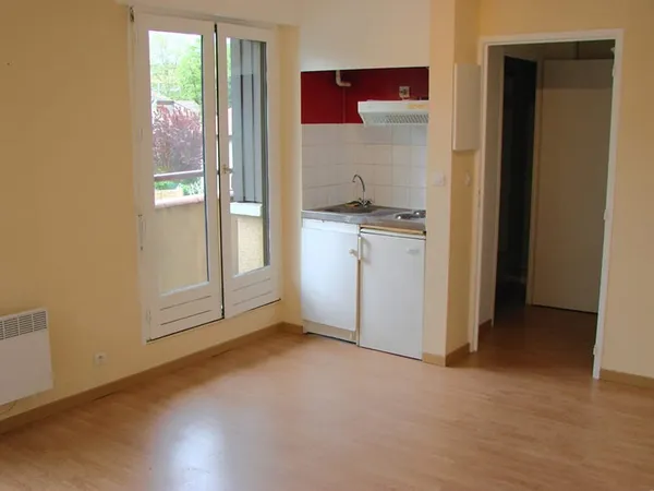 TOULOUSE - EMPALOT - Agréable studio avec balcon et parking en sous-sol (idéal investisseur)