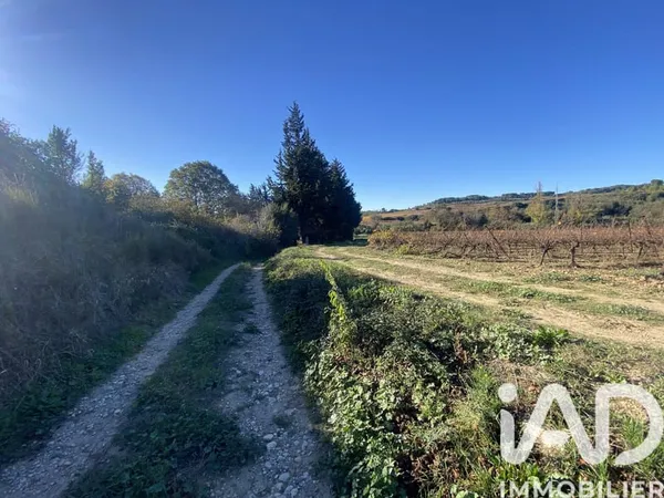 Terrain 2430 m²