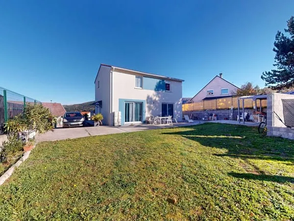 EXCLUSIVITÉ! MAISON INDIVIDUELLE 131m2 hab., TERRAIN PLAT DE
