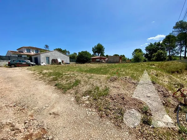A vendre Terrain constructible de 972 m² sur Fox-Amphoux