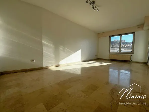 NIMES MONT DU PLAN PORTE D'AUGUSTE T4 80 M2 BALCON LOGGIA CL