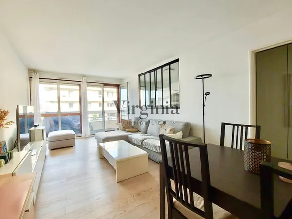 Appartement Charenton Le Pont 3 pièces 72 m2 avec balcon