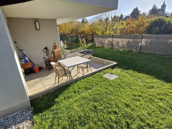 LA RAVOIRE T3 RECENT AVEC JARDIN
