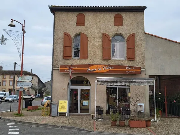 Immeuble Saint Nicolas De La Grave 9 pièce(s) 205 m2