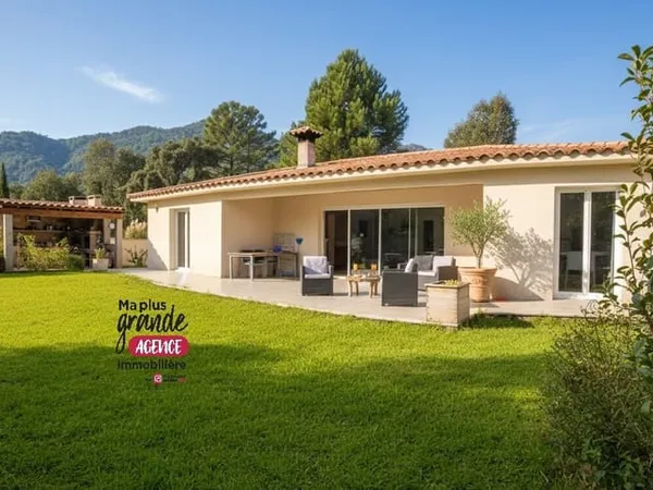 VILLA T4 + APPARTEMENT T3 sur un grand terrain - STE LUCIE DE PORTO-VECCHIO - CORSE DU SUD - FRANCE