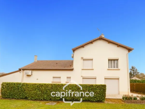 Rare à Pierre-de-Bresse - A vendre Maison familiale de 9 pièces avec piscine sur plus de 7 000 m² de