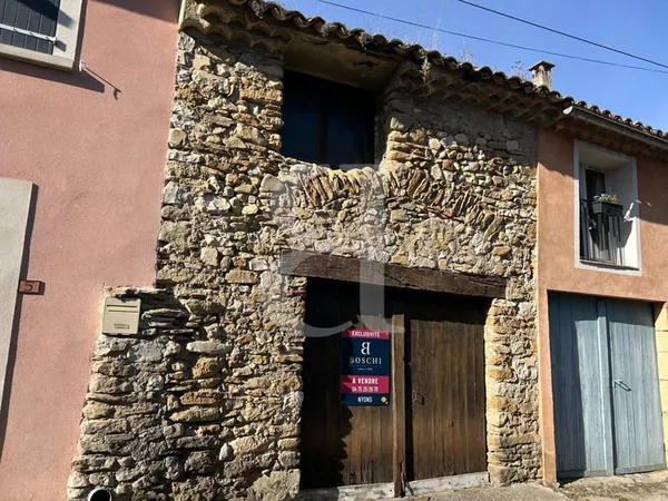 Bâtiment en pierre à rénover région Nyons