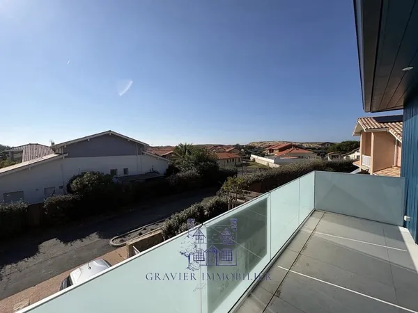 APPARTEMENT T3 AVEC BALCON PROCHE DE LA PLAGE