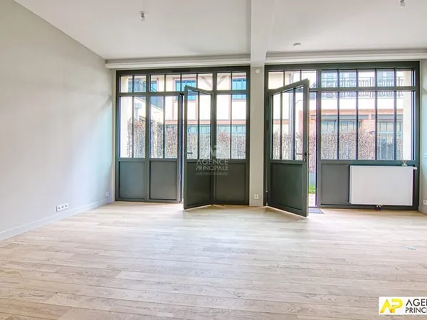 Versailles Notre Dame - Maison 3 pièces 65.8 m ² au sol avec terrasse arborée de 17,5 m²