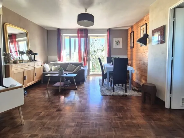 Appartement T4 lumineux avec garage et cave à Anglet Mairie