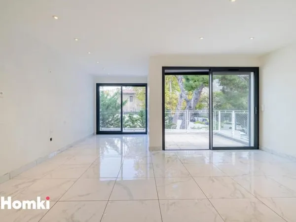 Appartement T3 de 67 m2 à Marseille 13008, Rue du Commandant Rolland