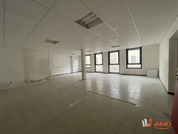 PLATEAU POUR APPARTEMENT MONTBRISON