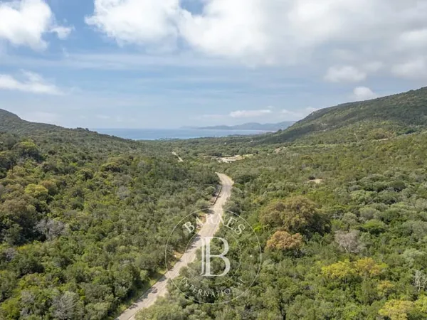 Porto-Vecchio, Piccovaggia, Terrain constructible, Permis de construire, Vue montagne, Aperçu mer 
