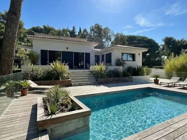 Maison Six Fours les plages - 6 pièce(s) - 170 m2