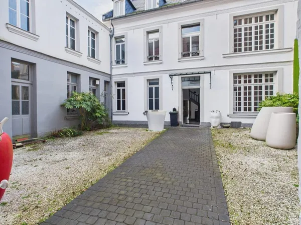 Maison et villa de prestige Vente Cambrai 15p 601m² 566000€