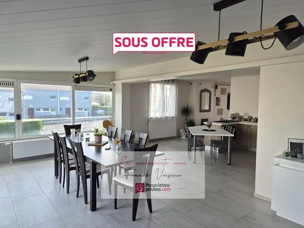 A VENDRE en Exclusivité aux Epesses, maison de 193 m2 avec 4 chambres sur une parcelle de 753 m2 env