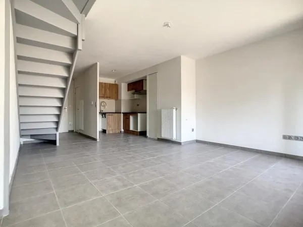 Appartement duplex T3 de 65m² avec loggia