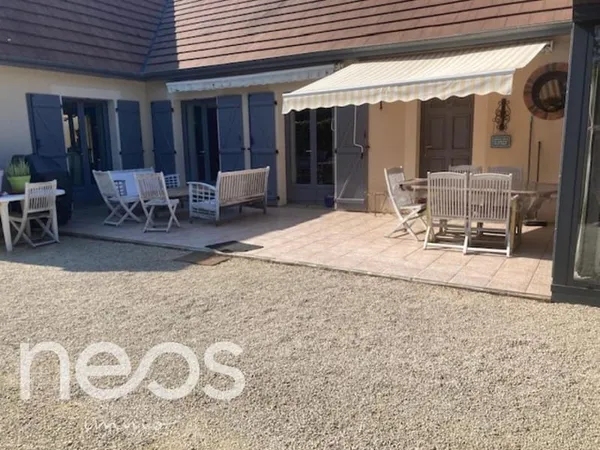 MAISON DE PLAIN-PIED 6 PIECES, 168M², TOUT PROCHE AVORD