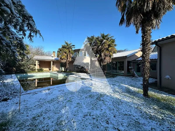Maison Figeac 6 pièce(s) 185 m2