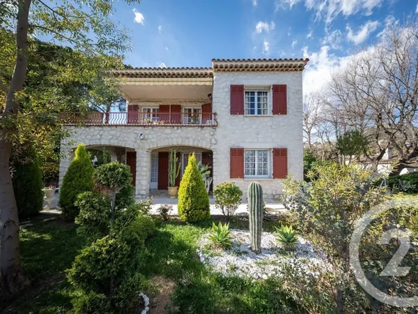 Maison 6 pièces 185 m²