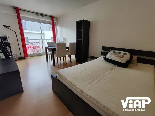 AGREABLE STUDIO MEUBLÉ - PROCHE MAIRIE