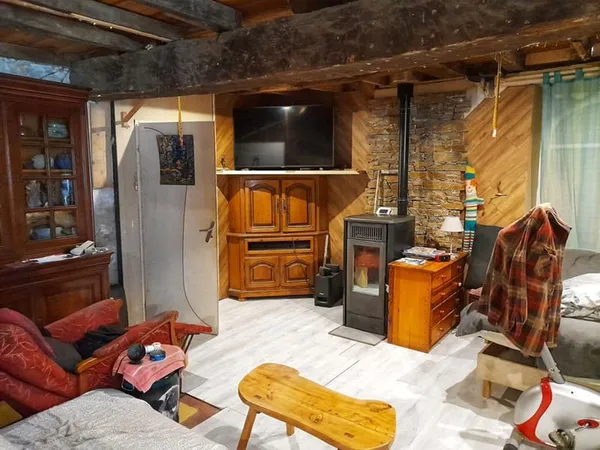 Maison 47 m² habitables avec 170 m² de potentiel d'aménagement