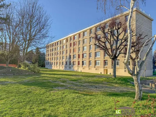APPARTEMENT - ALLEE DES DAHLIAS