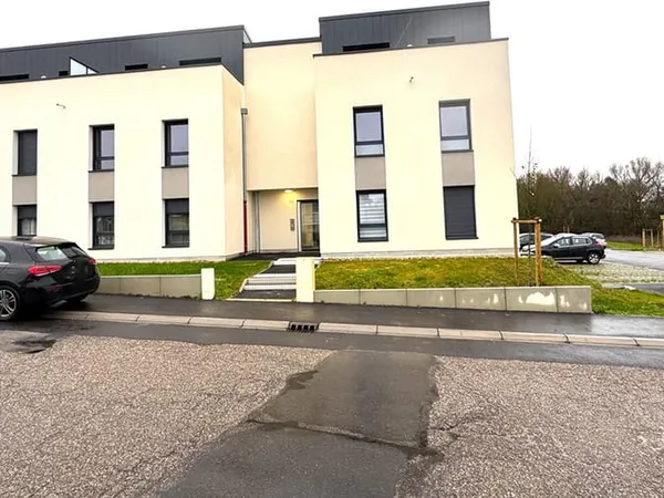 Saint Julien-lès-Metz Appartement récent type F2 avec terrasse et parking