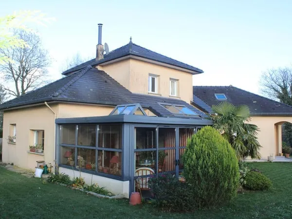 Maison Lanfains 8 pièce(s) 159m2