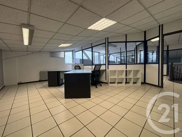 Bureau 85 m²