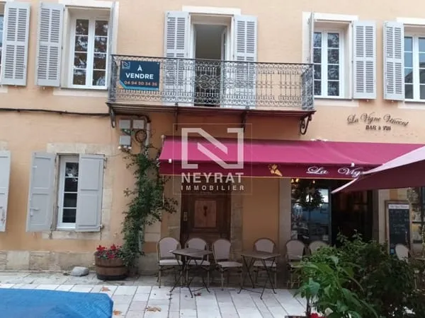 TOURRETTES EXCLUSIVITE : COEUR DE VILLAGE MAGNIFIQUE APPARTEMENT