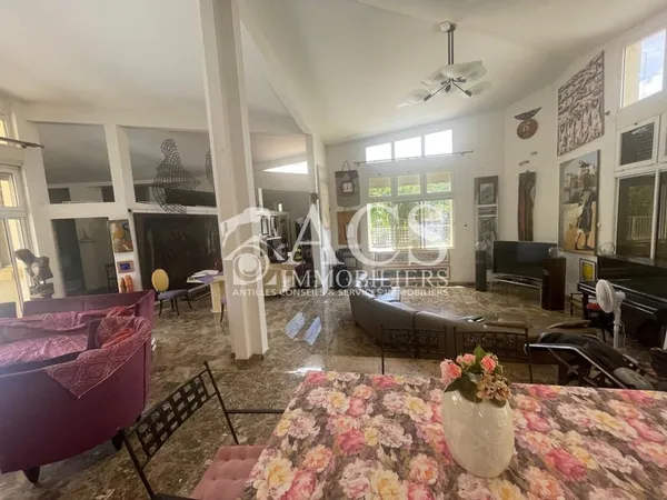 Villa d'architecte atypique, idéale pour une grande famille