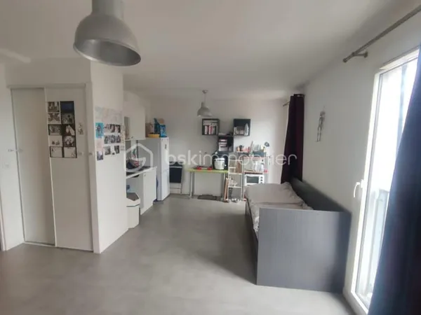 Grand studio lumineux idéalement situé au coeur de Nantes (Place François II)