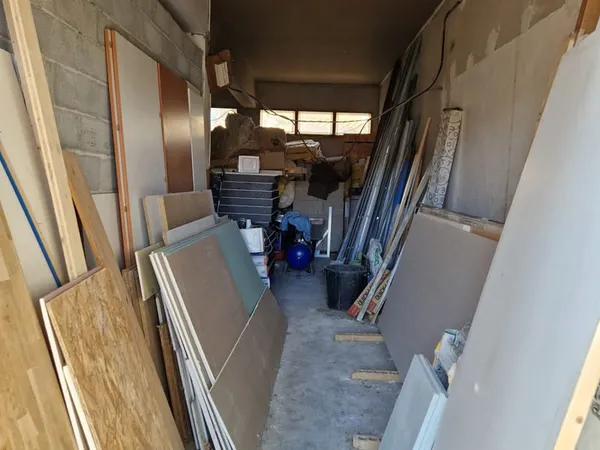 -EXCLUSIVITE- Garage de 76 m2 - eau et électricité