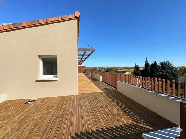 Appartement 4 pièces 98m² + Terrasse de 62m² + 2 Parking sous-sol ! TOURNEFEUILLE