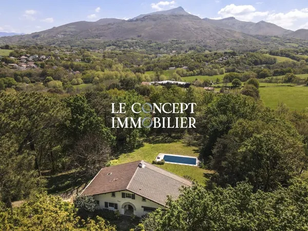 Maison familiale - Vue sur la rhune
