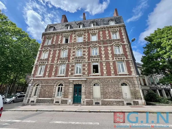 APPARTEMENT ROUEN PLACE SAINT-MARC