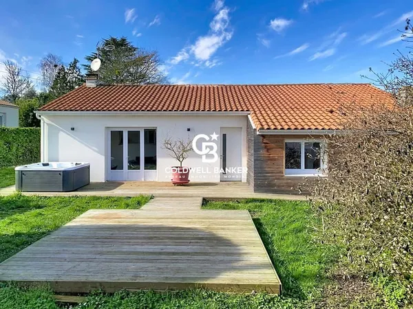 Rénovation de qualité, avec garage et SPA
