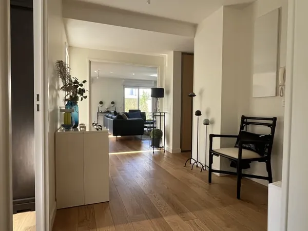 RARE - Coeur de Tours : Rez-de-jardin d'exception avec Triple