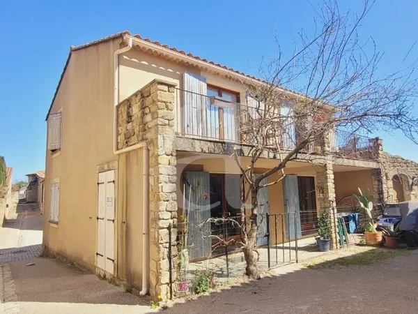 Maison au coeur d'un village proche de Grignan (possibilité 2 l